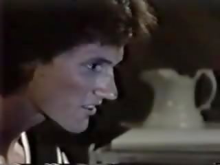 Porno hry 1983: volný iphone pohlaví dospělý video mov 91