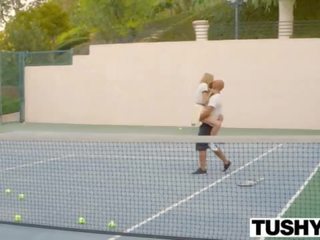 Tushy перший анал для теніс студент обрі зірка